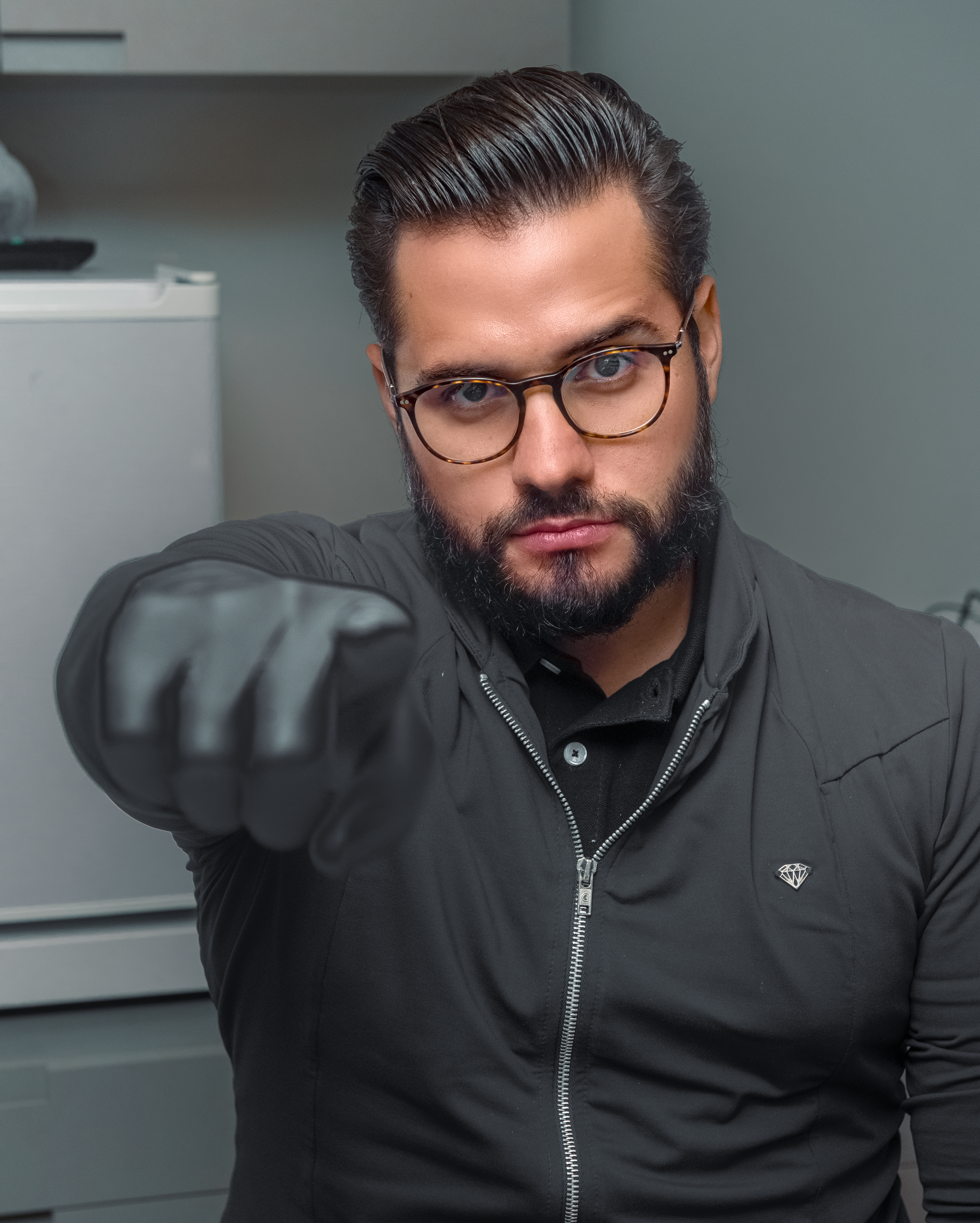 Dr. Rafael (Fundo)